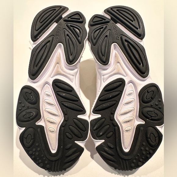 Adidas Ozweego Sneakers - Picture 2 of 4